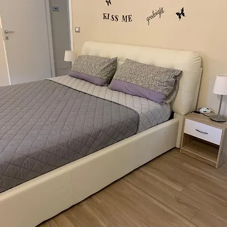 Piano -con Parcheggio Privato Gratuito-