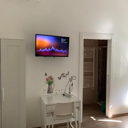 Piano -con Parcheggio Privato Gratuito- Bed & Breakfast *