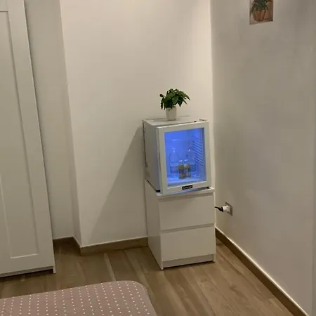 Piano -con Parcheggio Privato Gratuito- Panzió Foggia
