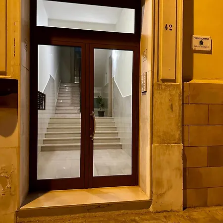 Piano -con Parcheggio Privato Gratuito- Foggia