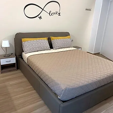 Piano -con Parcheggio Privato Gratuito- Nocleg ze śniadaniem